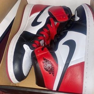 Jordan 1 Black Toe, size 9
